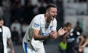 الدوري السعودي.. الهلال يكتسح الشباب بخماسية في قمة مشتعلة