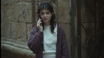 مكالمة خاطفة تطمئن فيها تارا عبود على حبيبها نضال فى "صحاب الأرض"