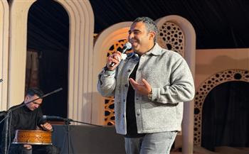 محمد عدوية يتألق بأجمل أغانيه في سهرة رمضانية