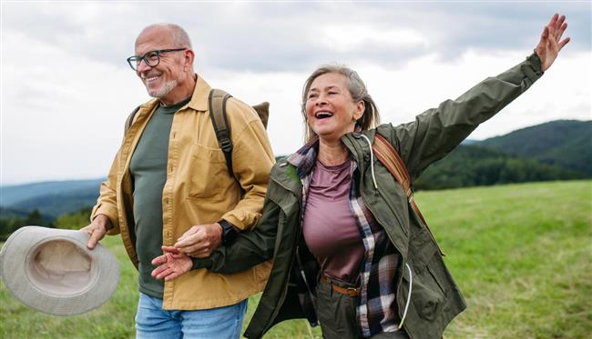 للحفاظ على دفء العلاقات الزوجية بعد التقاعد.. عادات يومية يجب اتباعها