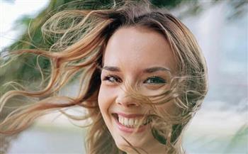 كيف يجد البعض السعادة دون البحث عنها؟.. إليك عادات تكشف السر