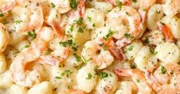 تعرفي على طريقة عمل الجمبري بصوص الثوم والكريمة