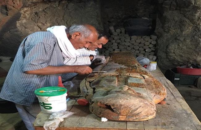 العثور على "خبيئة من التوابيت الملونة لمنشدي آمون" بالقرنة بالأقصر