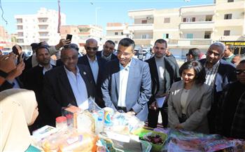 محافظ البحر الأحمر يزور معرض «أهلاً رمضان» بسفاجا.. ويؤكد توفير السلع بأسعار مناسبة  