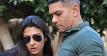 آسر ياسين ودينا الشربيني يبحثان  عن "طوق النجاة" في "اتنين غيرنا"