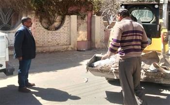رفع 70 طن قمامة ومخلفات خلال حملات في شوارع جهينة بسوهاج