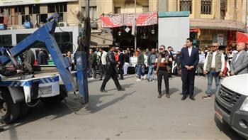 محافظ القاهرة يقود جولة مفاجئة لرفع الإشغالات بوسط المدينة