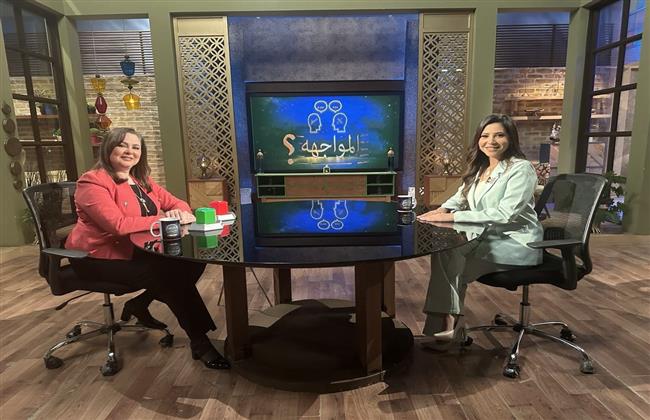 «مش شِلّة ومحدش  بيعزمني».. اعترافات جريئة من علا رامي عن العزلة الفنية  