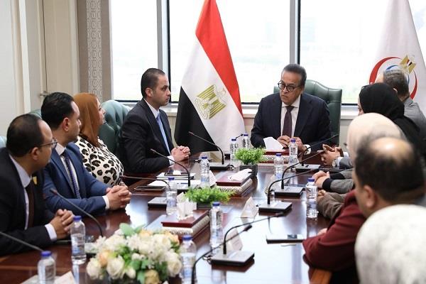وزير الصحة يؤكد أهمية إنشاء مراكز متخصصة لعلاج الأورام والإشعاع في صعيد مصر