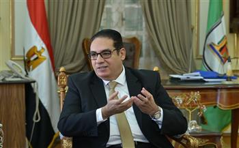 رئيس جامعة القاهرة يستقبل وفد وزارة الخارجية المصرية للشؤون الإفريقية