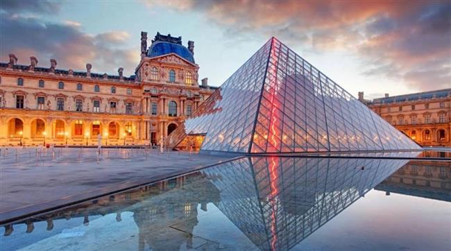 موظفو «اللوفر» يعلنون تمديد إضرابهم لتحسين ظروف العمل