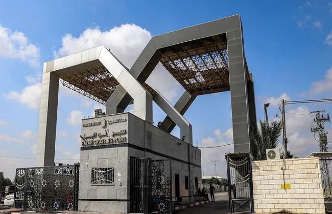 الاتحاد الأوروبي يرحّب بإعادة فتح معبر رفح