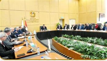 وزير الإسكان يحث على استغلال أصول الجهات غير المستغلة لتحقيق نتائج مثمرة