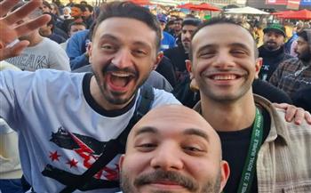 يوسف عثمان برفقة أصدقائه في احدث ظهور