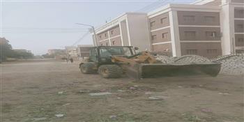 تنفيذًا لتوجيهات محافظ الفيوم.. حملات مكثفة للنظافة ورفع الإشغالات وتسوية الطرق بمركز يوسف الصديق