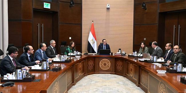 رئيس الوزراء يتابع الموقف التنفيذي لمشروعات هيئة تنمية الصعيد