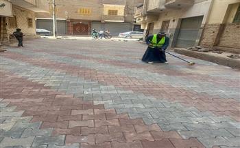 لتحسين الخدمات المقدمة للمواطنين .. الوحدة المحلية بطهطا تتابع أعمال تركيب بلاط الانترلوك