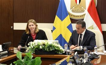 وزير الصحة يبحث مع وفد الشركات السويدية تعزيز الشراكات الاستراتيجية في القطاع الصحي