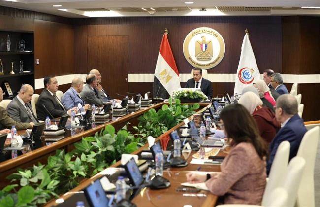 وزير الصحة يبحث مع رئيس الهيئة العربية للتصنيع تسريع مشروعات تطوير المستشفيات والمنشآت الصحية