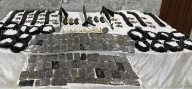 مصرع 4 عناصر جنائية وضبط كميات ضخمة من المخدرات في 3 محافظات