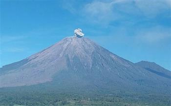 إندونيسيا: ثوران بركان "سيميرو" 7 مرات خلال 3 ساعات بجاوة الشرقية