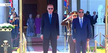 الرئيس السيسي وقرينته يستقبلان أردوغان وقرينته