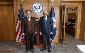 وزير خارجية البحرين يبحث مع مسئول أمريكي إرساء دعائم السلم والاستقرار في المنطقة