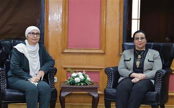 رئيسة قومي المرأة تلتقي وزيرة الأسرة بتونس لبحث تعزيز سبل التعاون بين الجانبين 