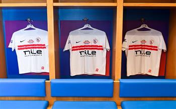 الدوري الممتاز.. قمصان الزمالك تزين الملعب قبل انطلاق مباراة كهرباء الإسماعيلية