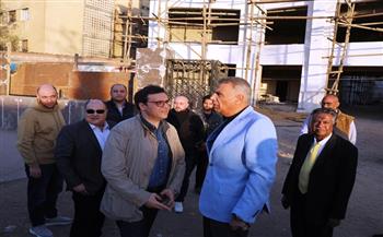 وزير الثقافة ومحافظ أسوان يتفقدان مشروع التجديد لقصر الثقافة