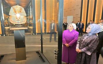 السيدة انتصار السيسي ترافق أمينة أردوغان داخل أروقة المتحف المصري الكبير | صور