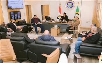 محافظ الدقهلية يوجه بمتابعة ملف حماية البيئة والحد من التلوث الصناعي