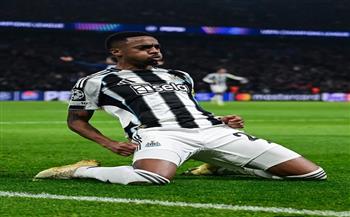 كأس الرابطة الانجليزية.. نيوكاسل يونايتد يقلص ثلاثية مانشستر سيتي بهدف مباغت