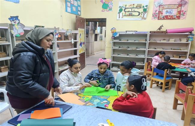 ورشة زينة رمضان بالورق الملوّن بقصر ثقافة مصر الجديدة