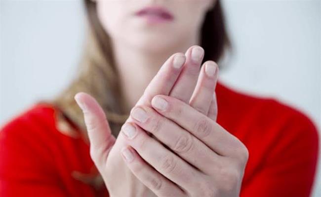 انتبه.. "رينود"  وراء برودة وتغير لون اليدين