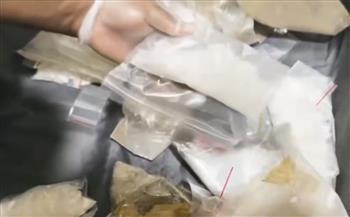 "الداخلية الكويتية" تضبط آسيويًا بحوزته 10 كيلوجرامات من مادتي الهيروين النقي والشبو 