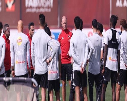 مران الأهلي.. الفريق يختتم استعداده في التتش قبل السفر إلى الجزائر  