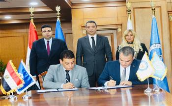 محافظ السويس يشهد توقيع بروتوكول تعاون بين شركة النصر للبترول ومديرية التضامن