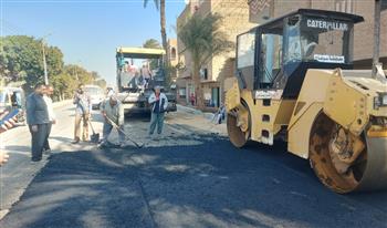 محافظ سوهاج يوجه بتشكيل لجنة فنية لمعاينة أعمال رصف طريق محمد صديق المنشاوي