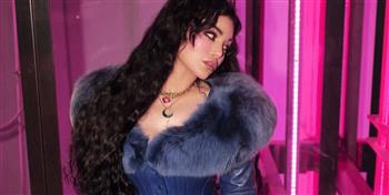 هيفاء وهبي تروج لأغنيتها بستايل جديد