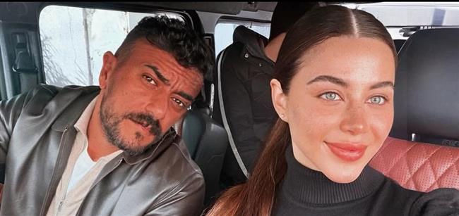 أحمد العوضي يروج لمسلسله " علي كلاي" بمسابقة لجمهوره