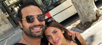 كريم فهمي يحتفل بعيد ميلاد زوجته برسالة رومانسية