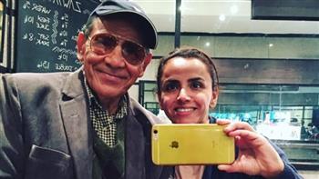 غدا.. أحمد داود وعلا رشدي يستعدان لاستقبال عزاء والدها في مسجد الشرطة بالشيخ زايد