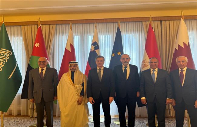 وزير الخارجية يبحث مع رئيس وزراء سلوفينيا التطورات الإقليمية بجانب وزراء خارجية السعودية والأردن والبحرين وقطر