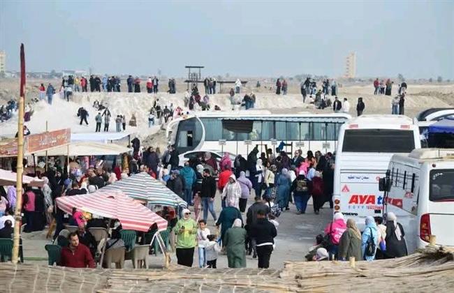 آلاف الزوار.. جبال الملح وحدائق فريال تتصدران جولات زوار بورسعيد