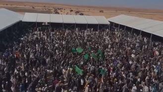 الليبيون يشيعون جثمان سيف الإسلام القذافي