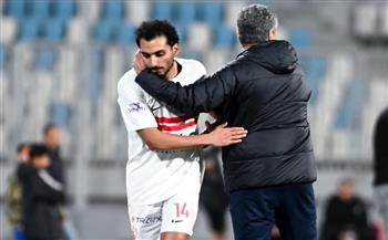 الكونفدرالية الأفريقية.. معتمد جمال يجتمع مع اللاعبين قبل المران في زامبيا