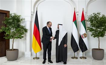 رئيس الإمارات ومستشار ألمانيا يبحثان علاقات التعاون بين البلدين