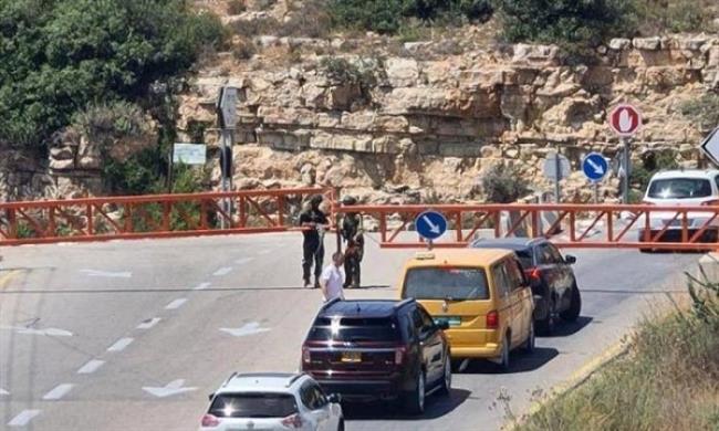 الاحتلال الإسرائيلي يقتحم قرية اللبن الشرقية ويستولي على عدد من المركبات