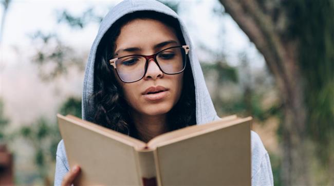 7 سمات تميز من لا يتوقفون عن القراءة قبل إتمام فصول الكتاب